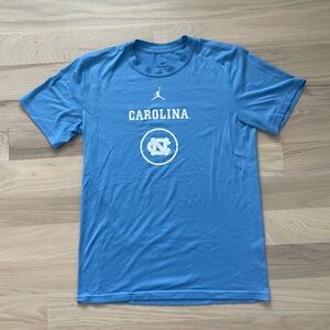 Nike Men's North Carolina Tar Heels Carolina Blue Dri-FIT Logo T-Shirt